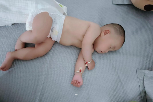 西双版纳宝宝咳到吐怎么办